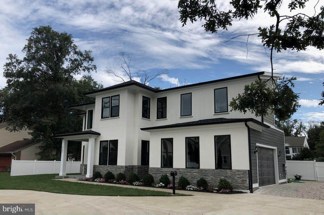 2707 Rosser Street - Photo 1