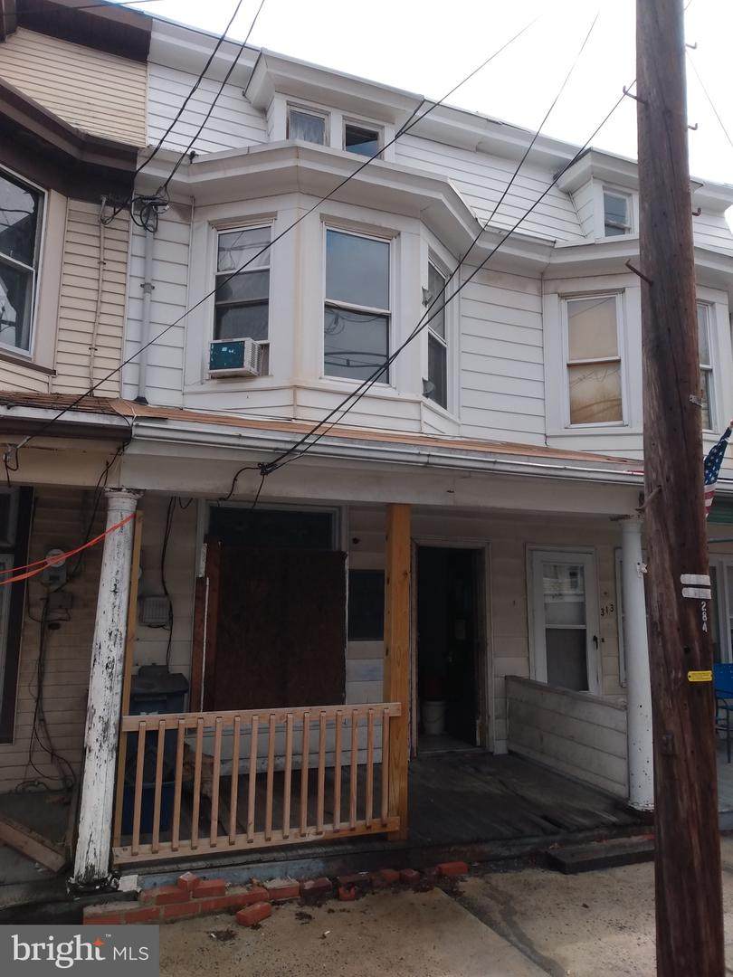 315 Washington Street - Photo 1