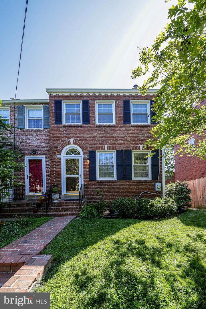 1117 Powhatan Street - Photo 1