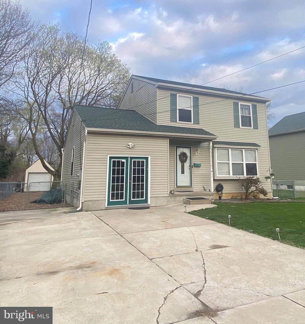 411 Hulme Street - Photo 1