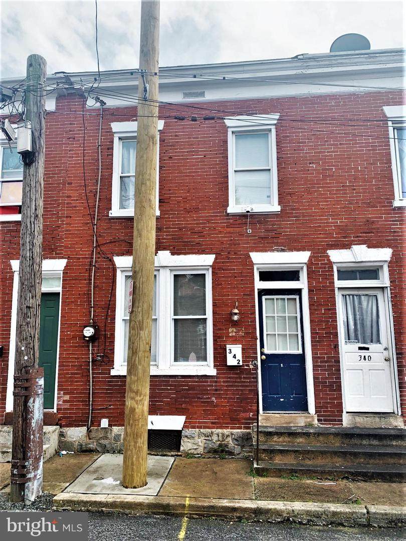 342 Hand Avenue - Photo 1