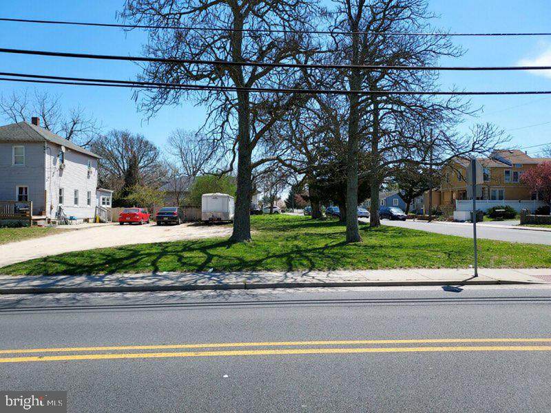 1100 Main Street - Photo 1