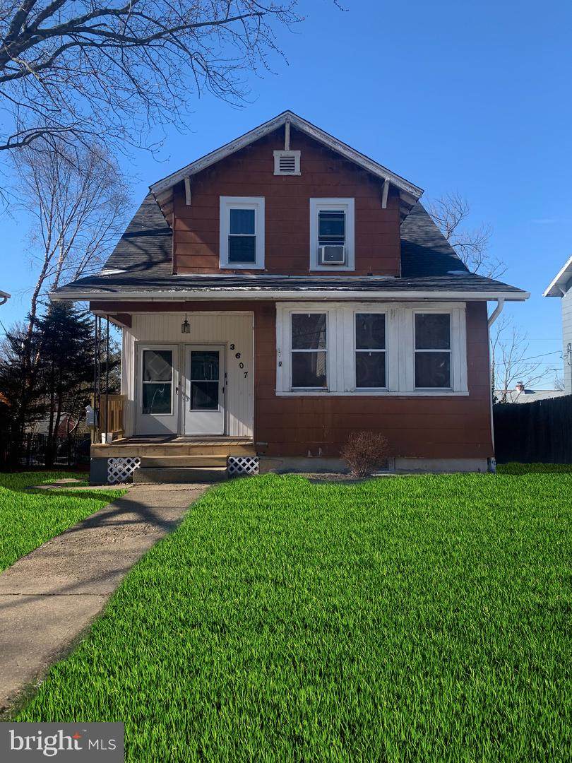 3607 Parkside Drive - Photo 1