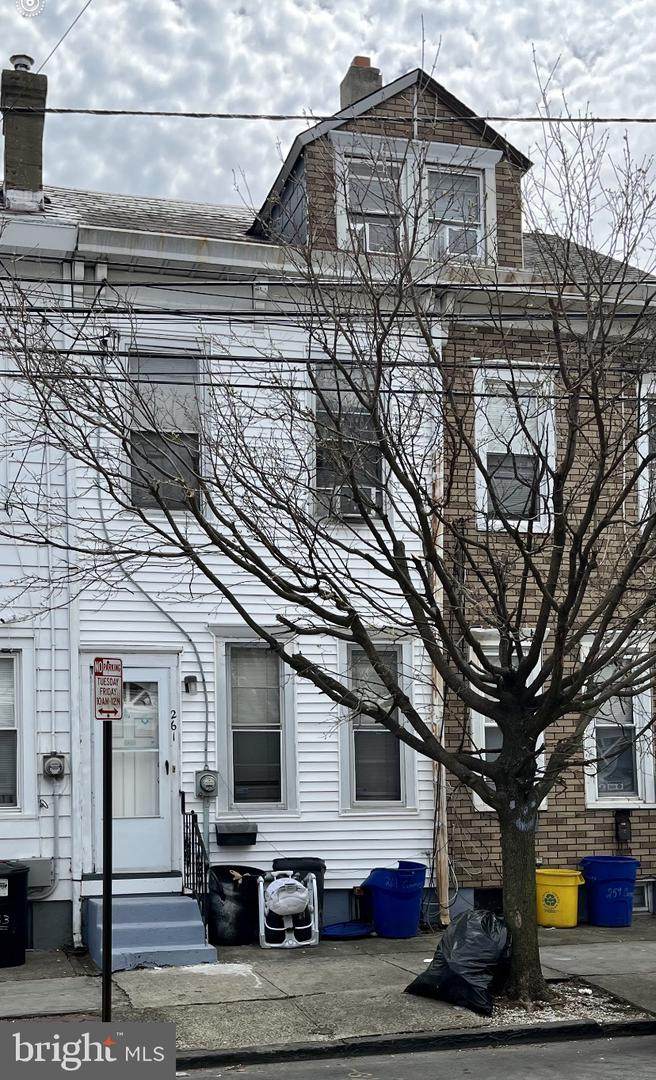 261 Cummings Avenue - Photo 1