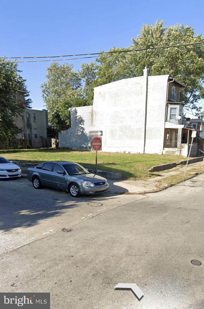 225 Seymour Street - Photo 1