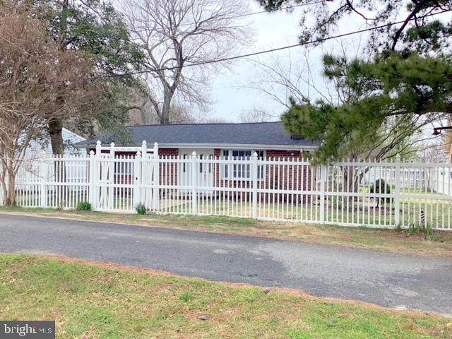 1626 Bayberry Road - Photo 1