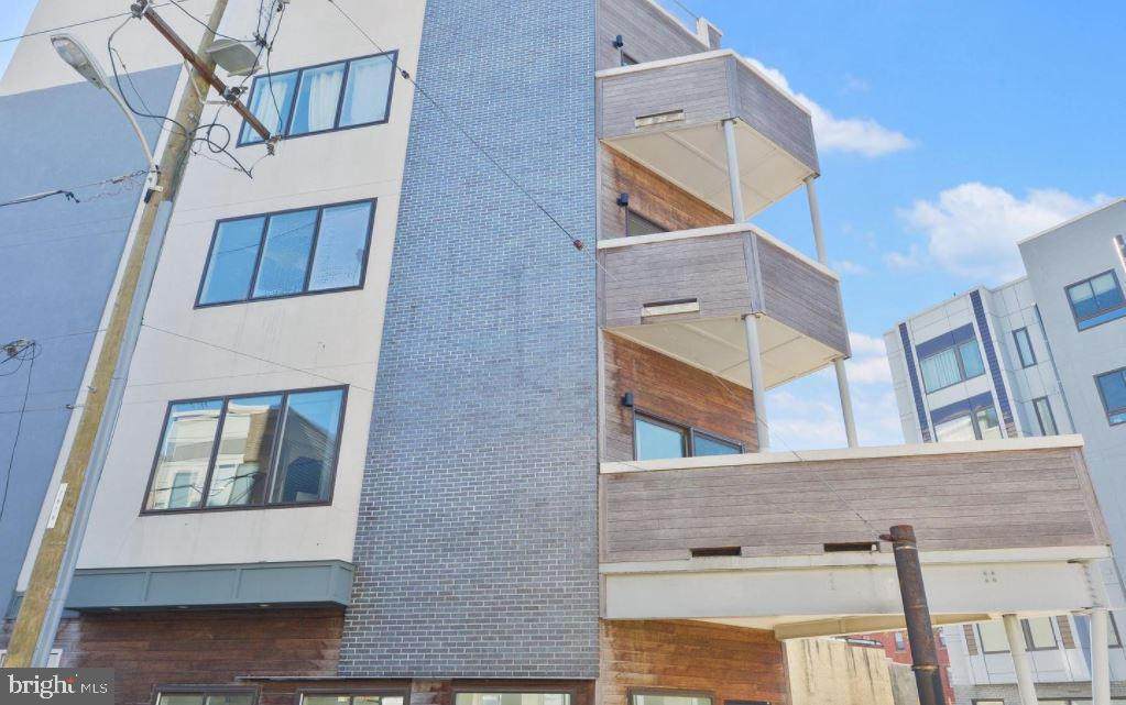 1625-31 Ridge Avenue - Photo 1