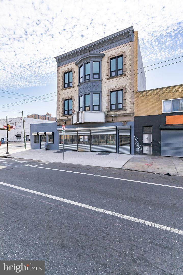 800 Girard Avenue - Photo 1