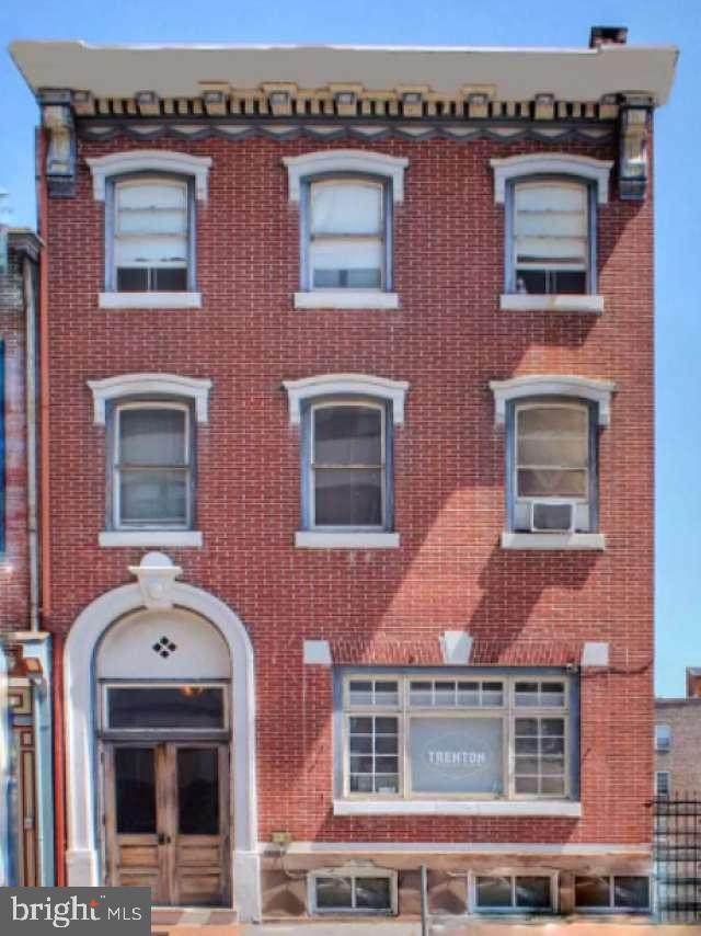 324 Broad Street - Photo 1