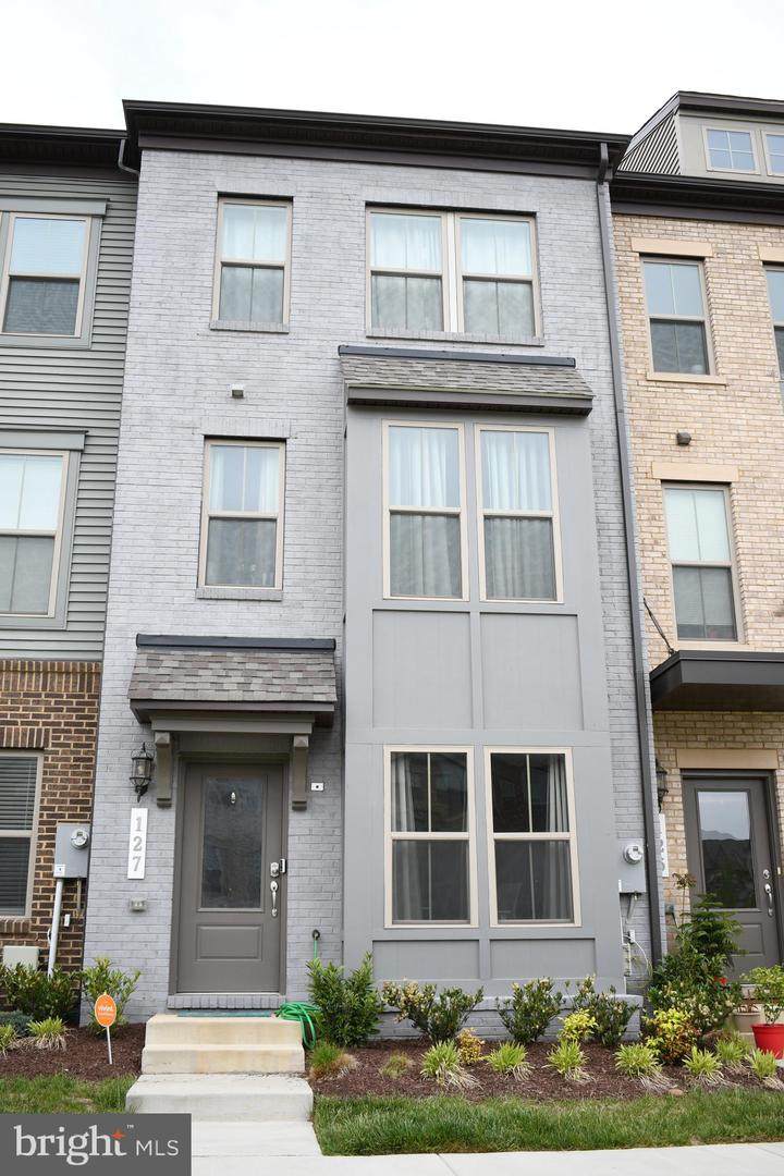127 Capital Court - Photo 1