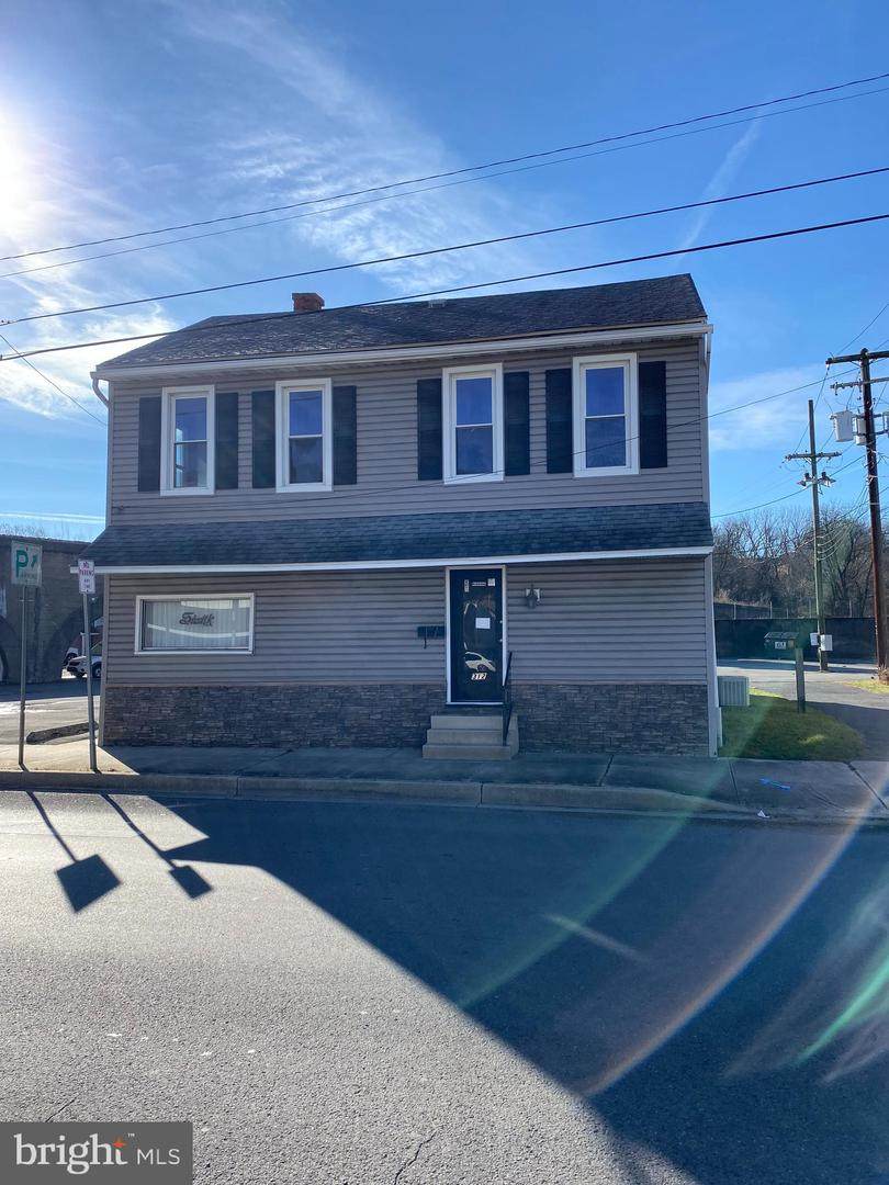 312 Mechanic Street - Photo 1