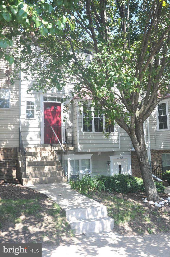 16236 Taconic Circle - Photo 1