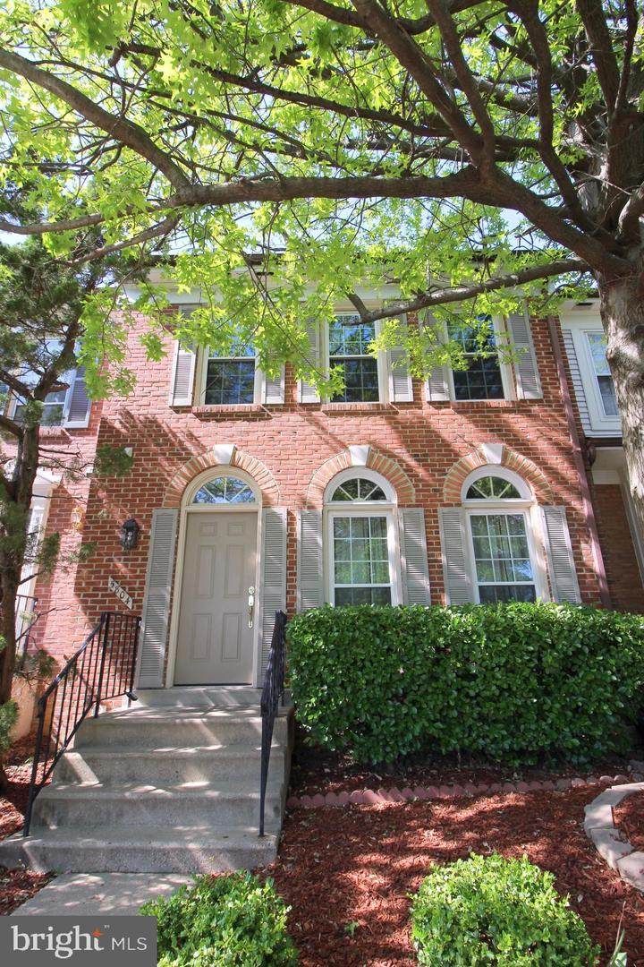 5804 Apsley House Court - Photo 1