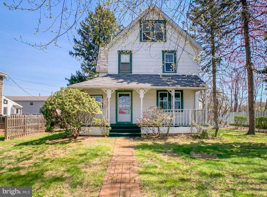 624 Woodbourne Road - Photo 1