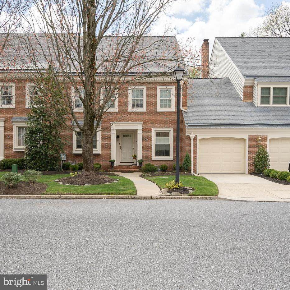 42 Foxwood Drive - Photo 1