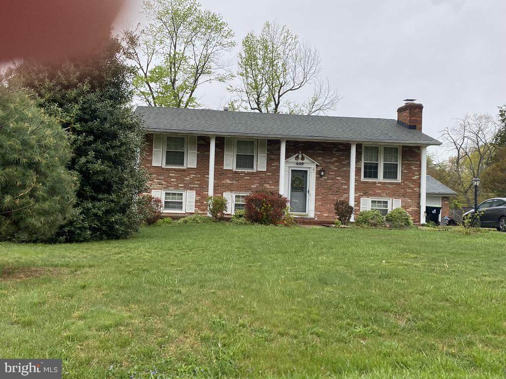 609 Payton Drive - Photo 1