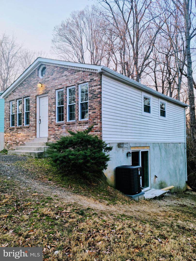 729 Spruce - Photo 1