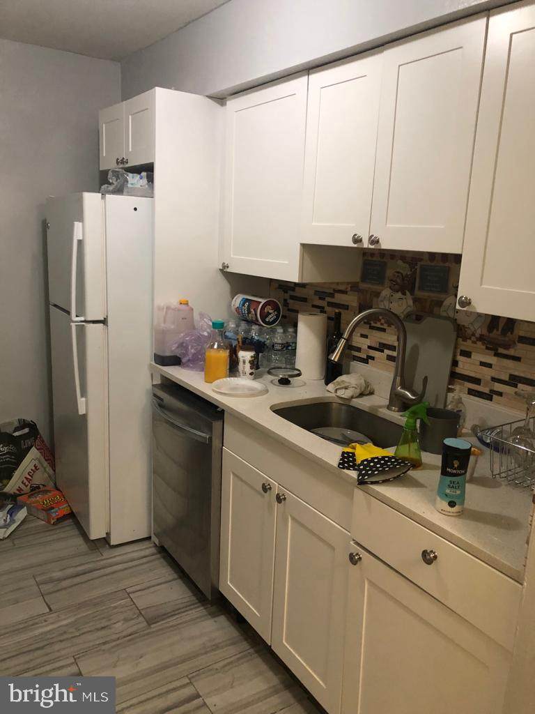 10103 Northeast Avenue - Photo 1