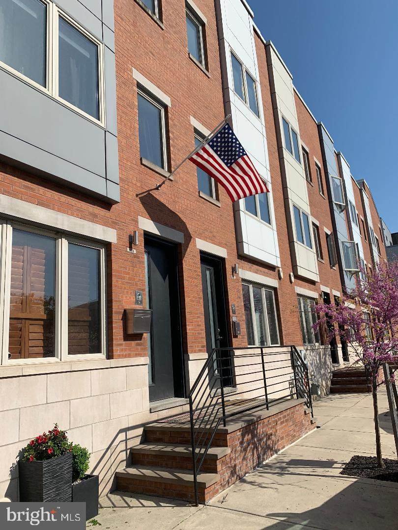 637 6TH Street - Photo 1