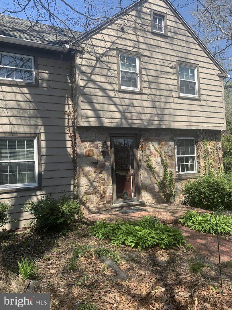10 Howard Street - Photo 1