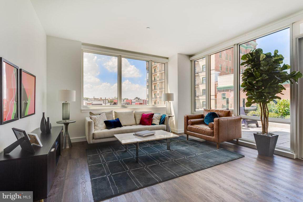 1300 Fairmount Avenue - Photo 1