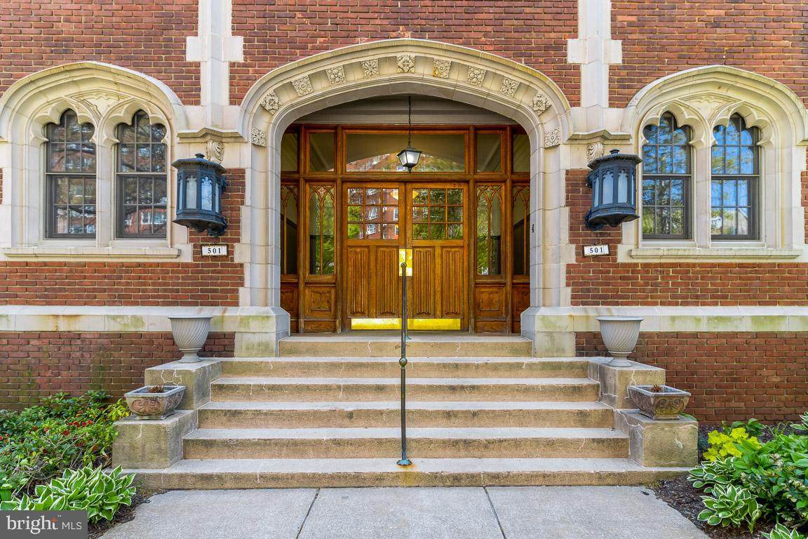 501 University Parkway - Photo 1