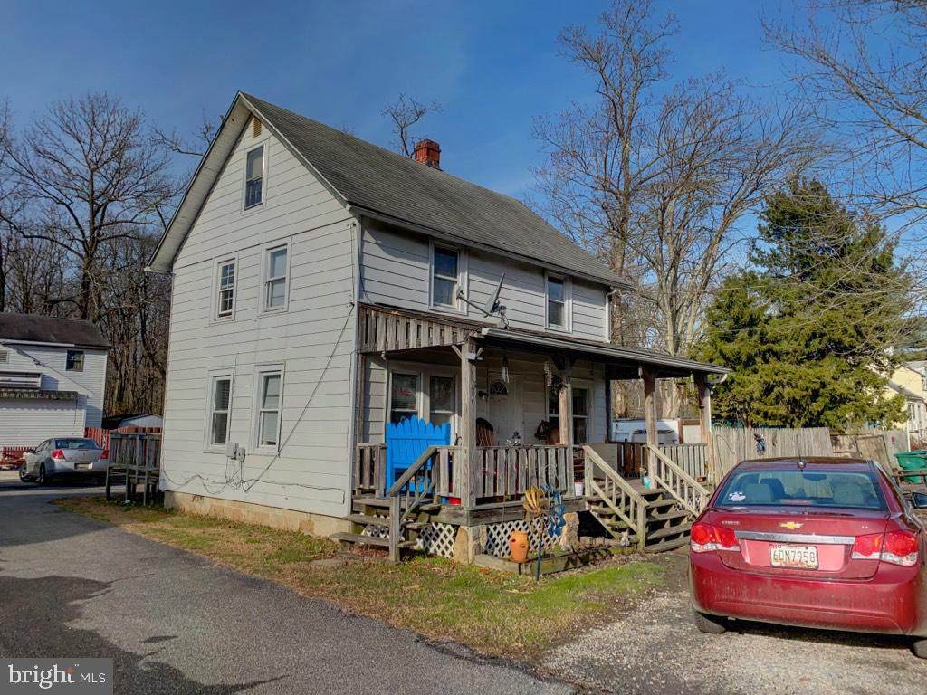 915 Bridge Street - Photo 1