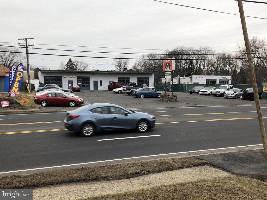 100 York Road - Photo 1