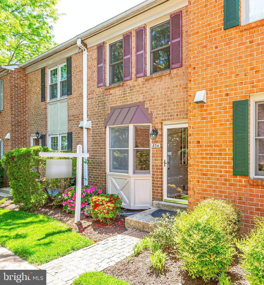 834 Frederick Street - Photo 1