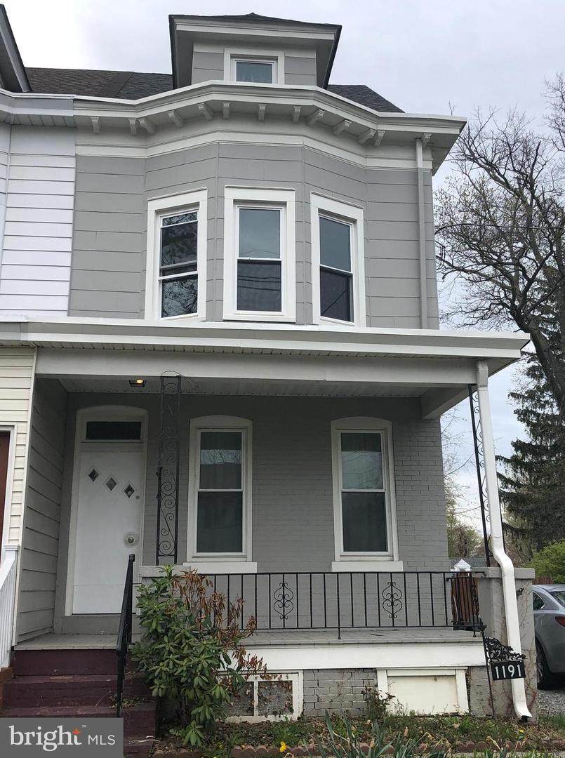 1191 Pennington - Photo 1