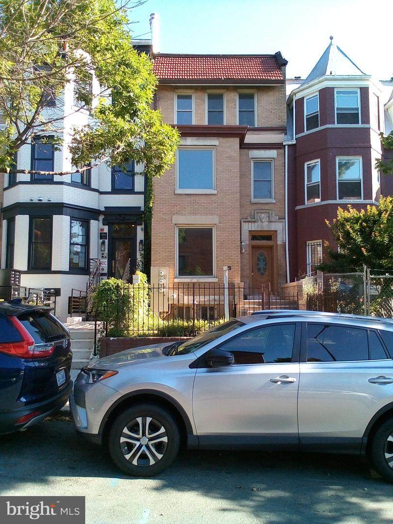 1433 Clifton Street - Photo 1