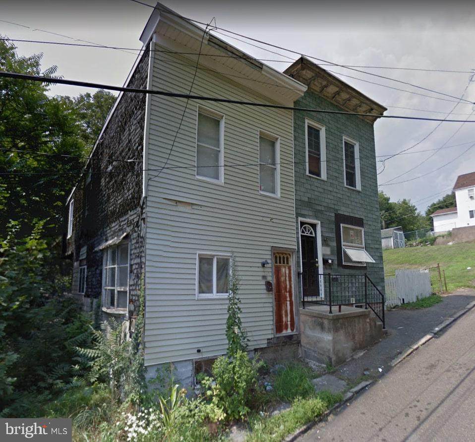 509 7TH Street - Photo 1