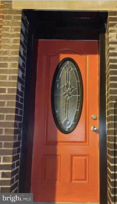 1528 Woodstock Street - Photo 1