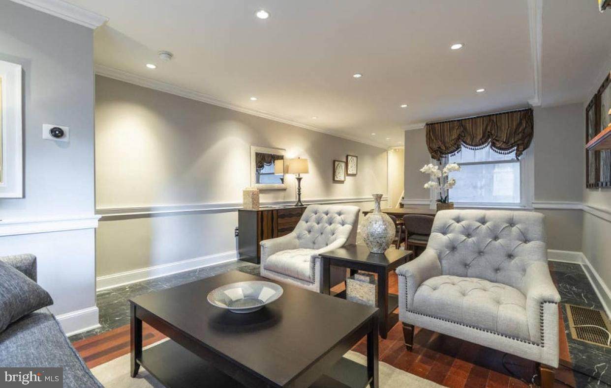 1703 Rittenhouse Square - Photo 1