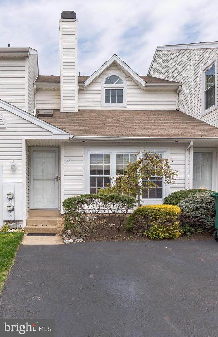70 Banbury Court - Photo 1