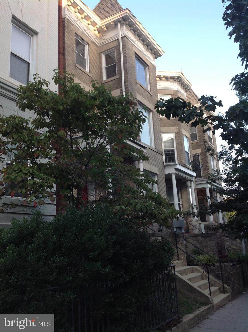 3023 15TH Street - Photo 1