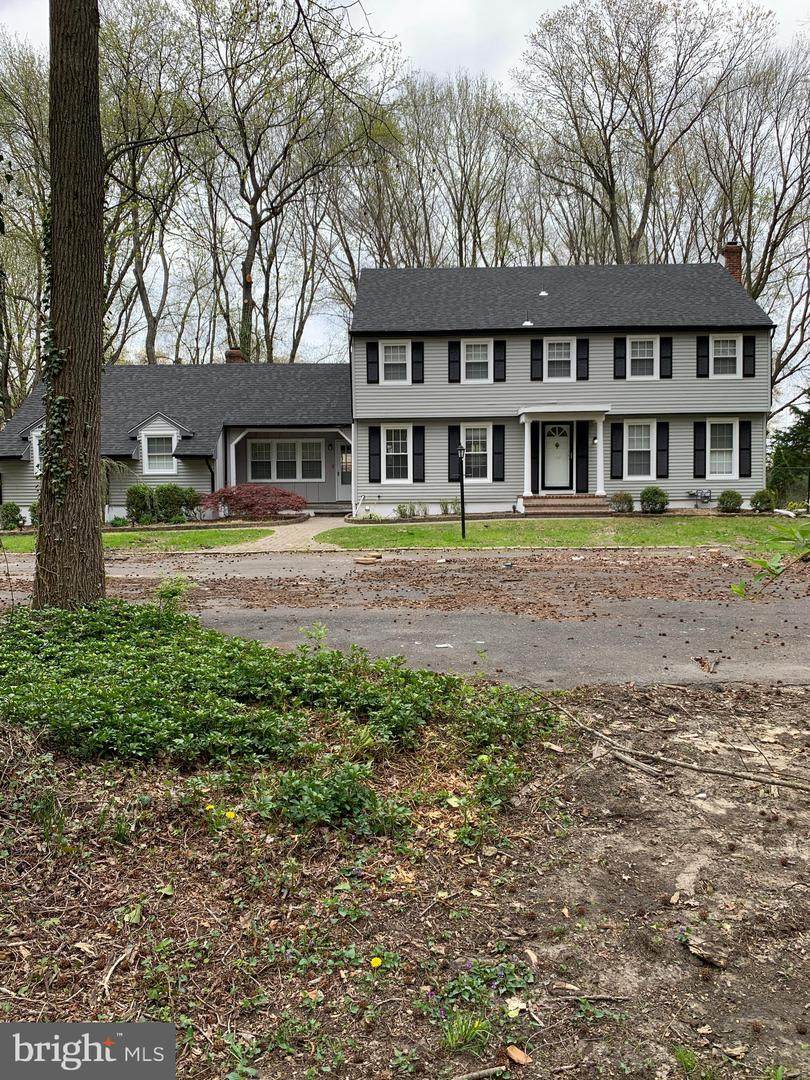 1405 Princess Road - Photo 1