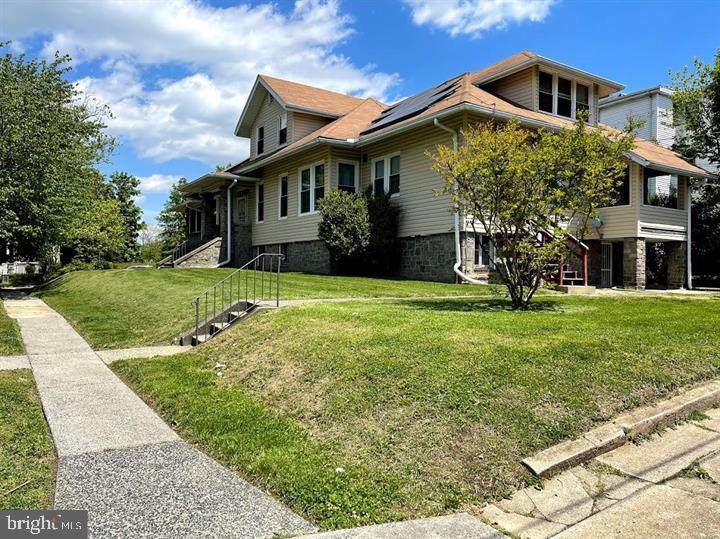 3903 Dorchester - Photo 1