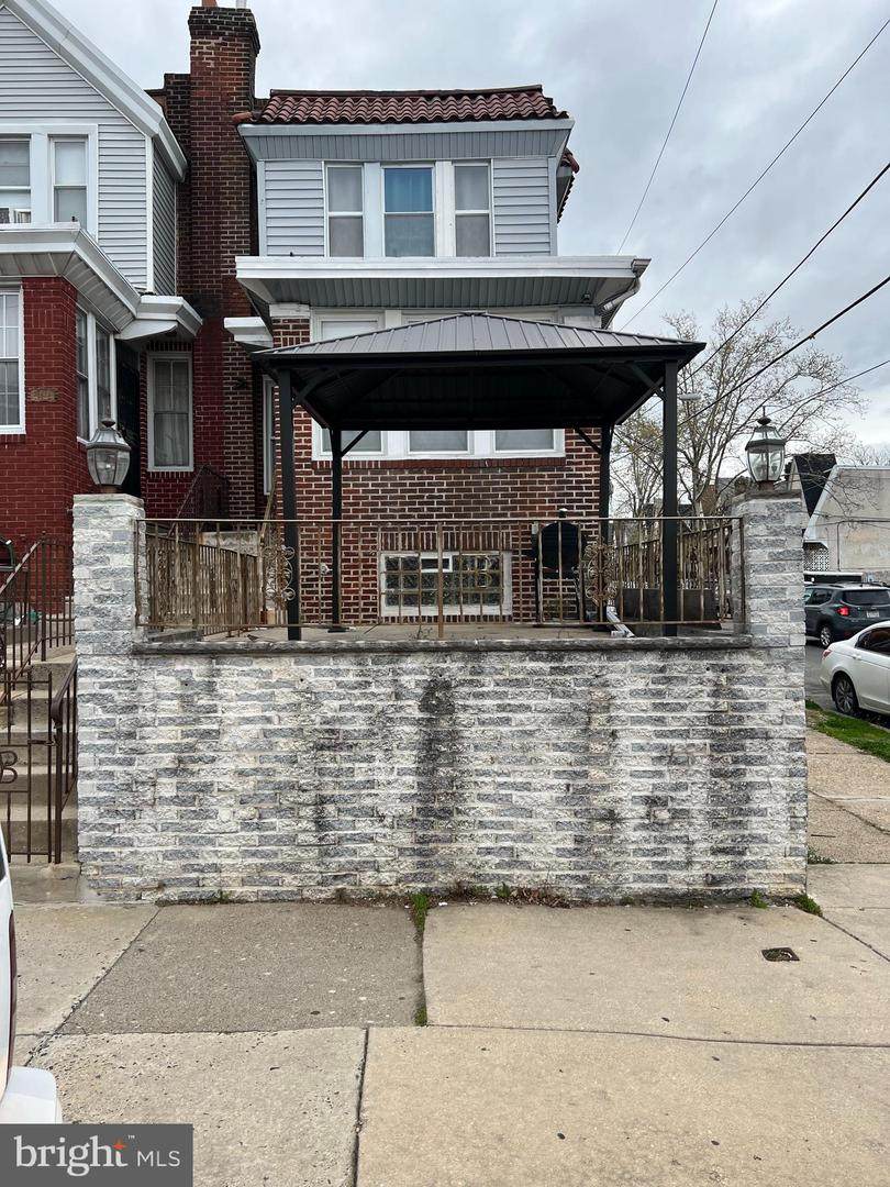 801 Lindley Avenue - Photo 1