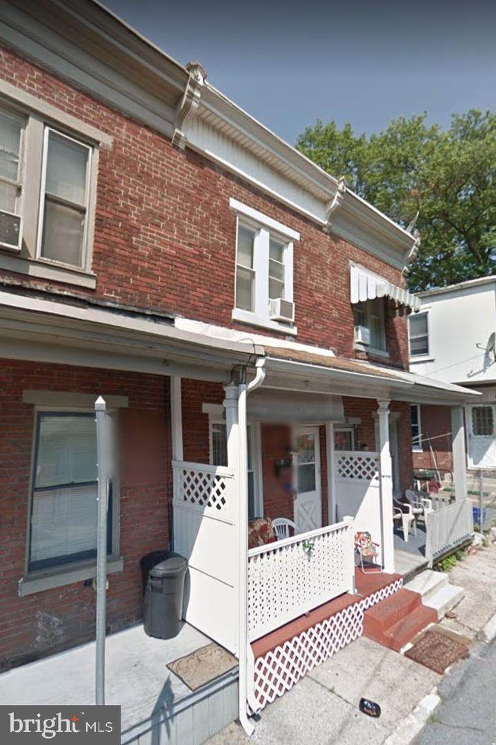 916 May Street - Photo 1