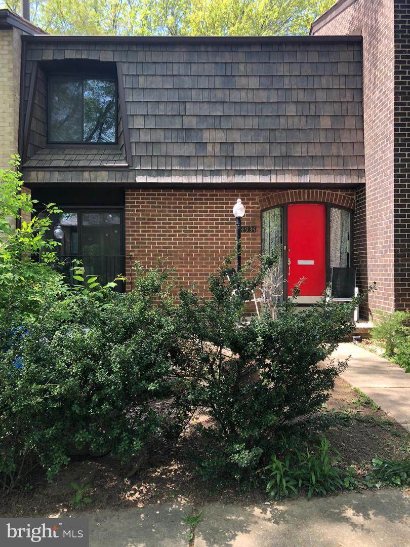 4934 Sauquoit Lane - Photo 1