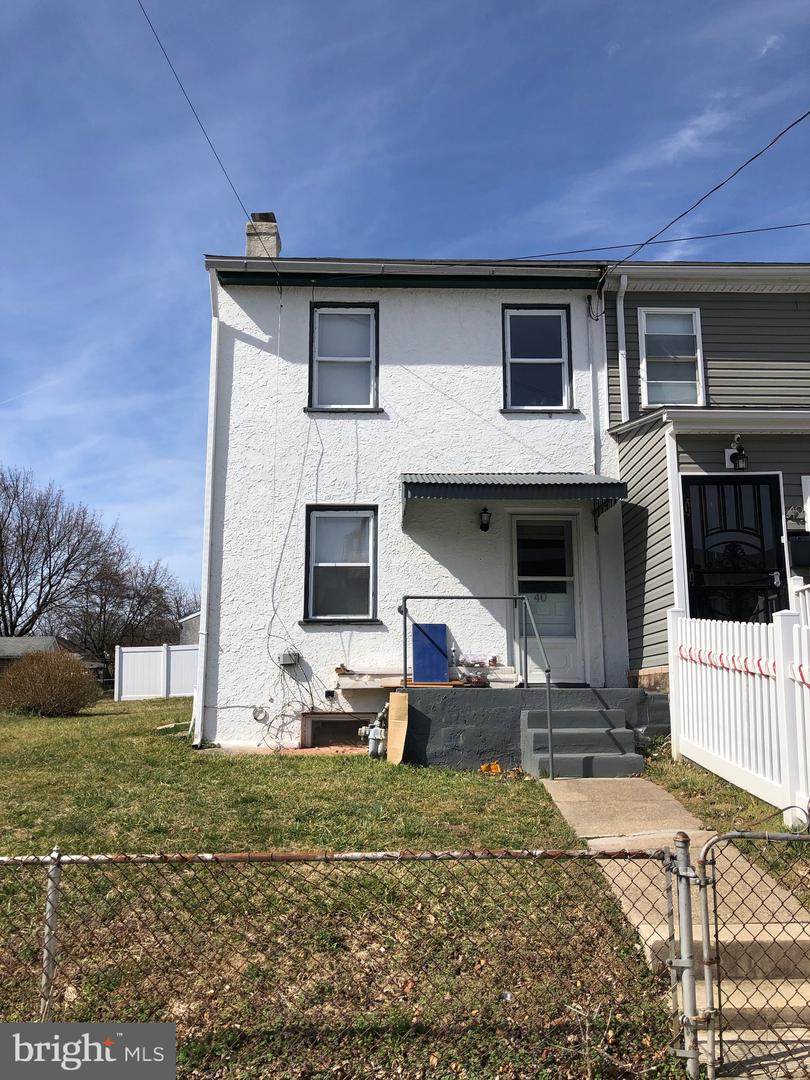 40 Upland Avenue - Photo 1