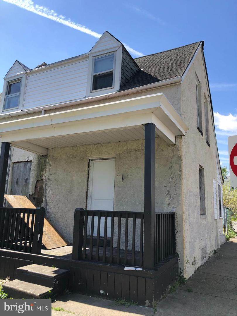 1215 Thomas Street - Photo 1