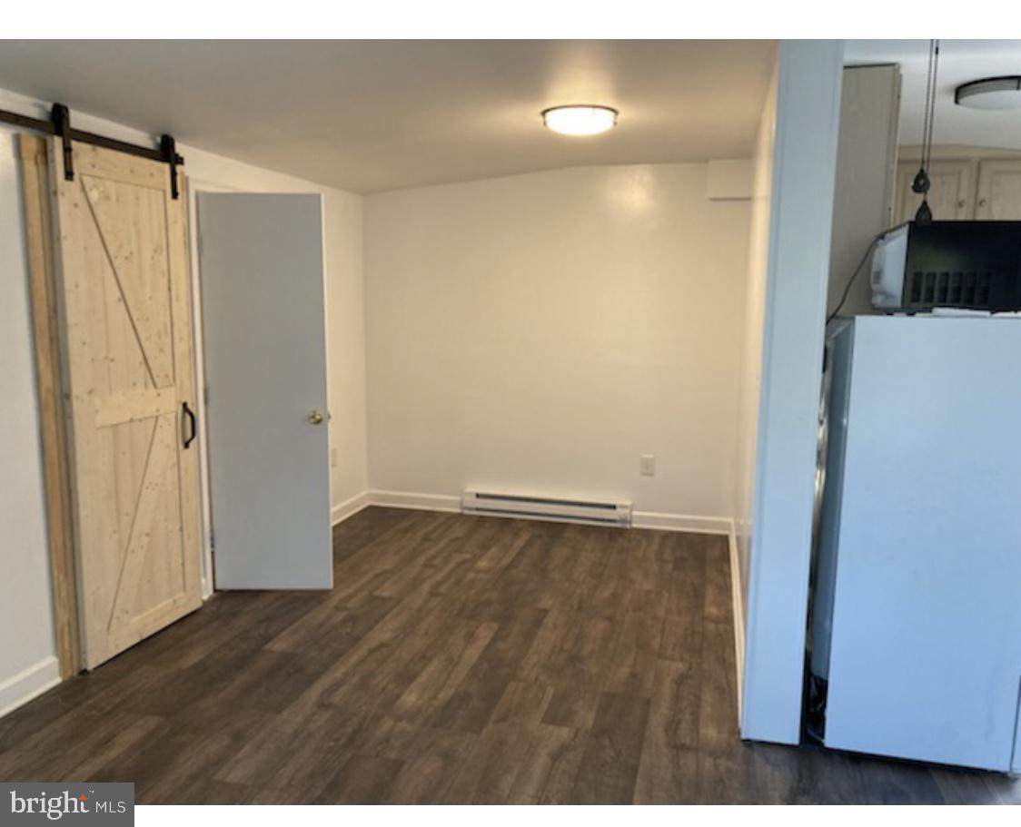 1499 Valley Road - Photo 1