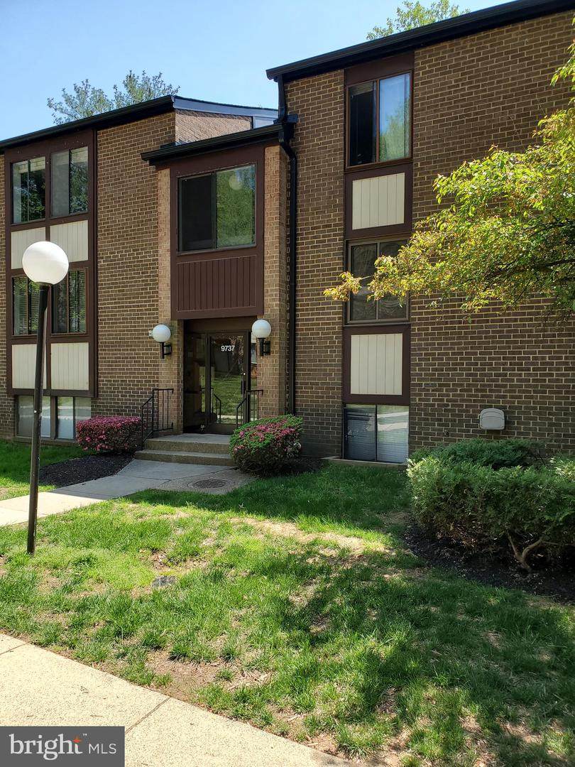 9737 Kings Crown Court - Photo 1