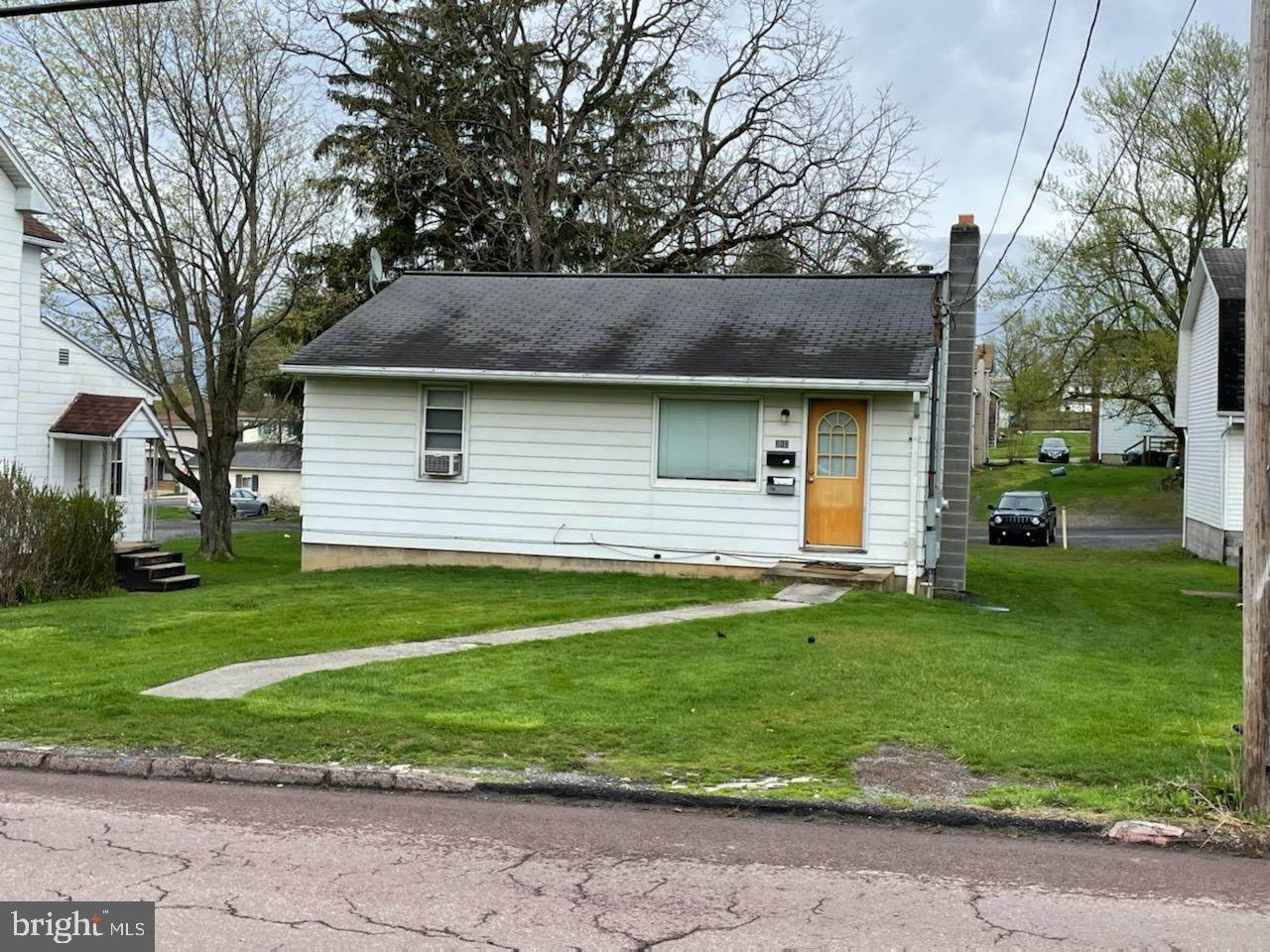 210 Center Street - Photo 1