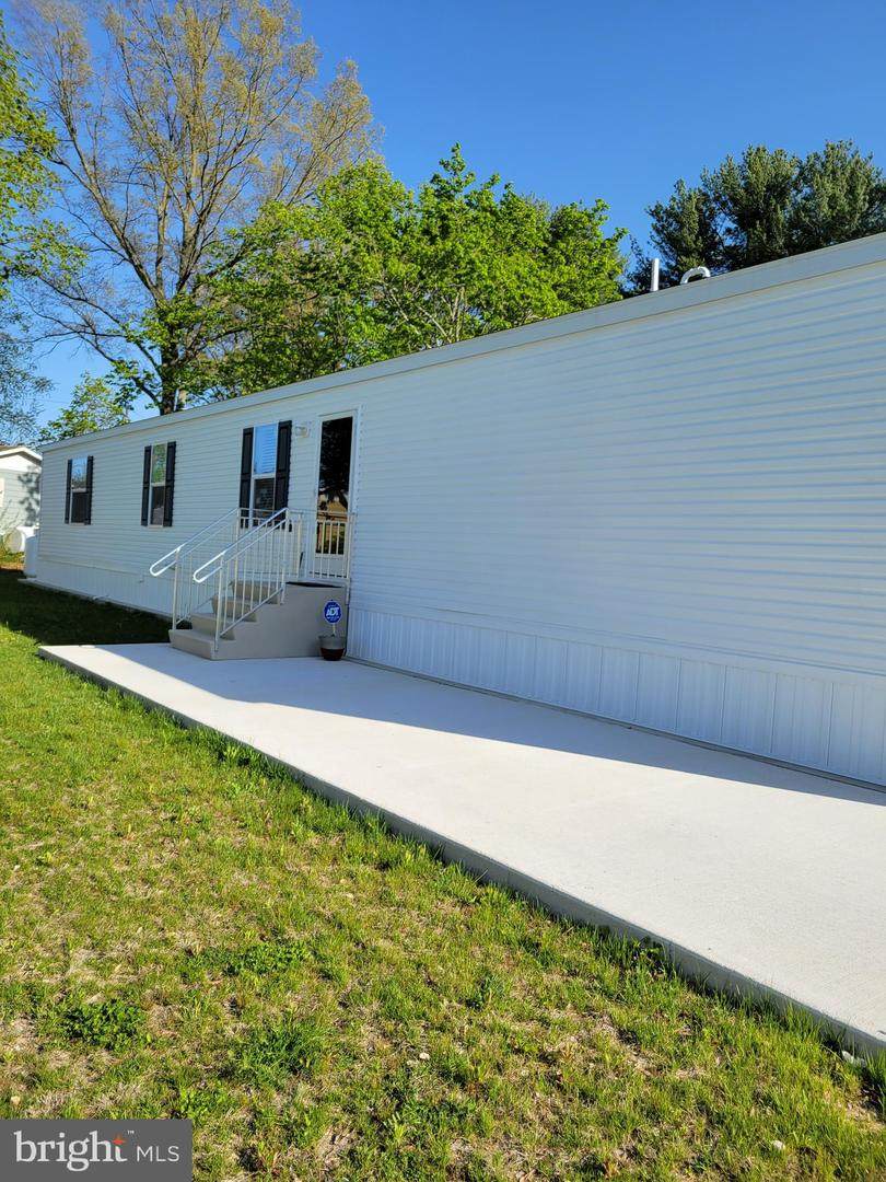 862 Clover Drive - Photo 1