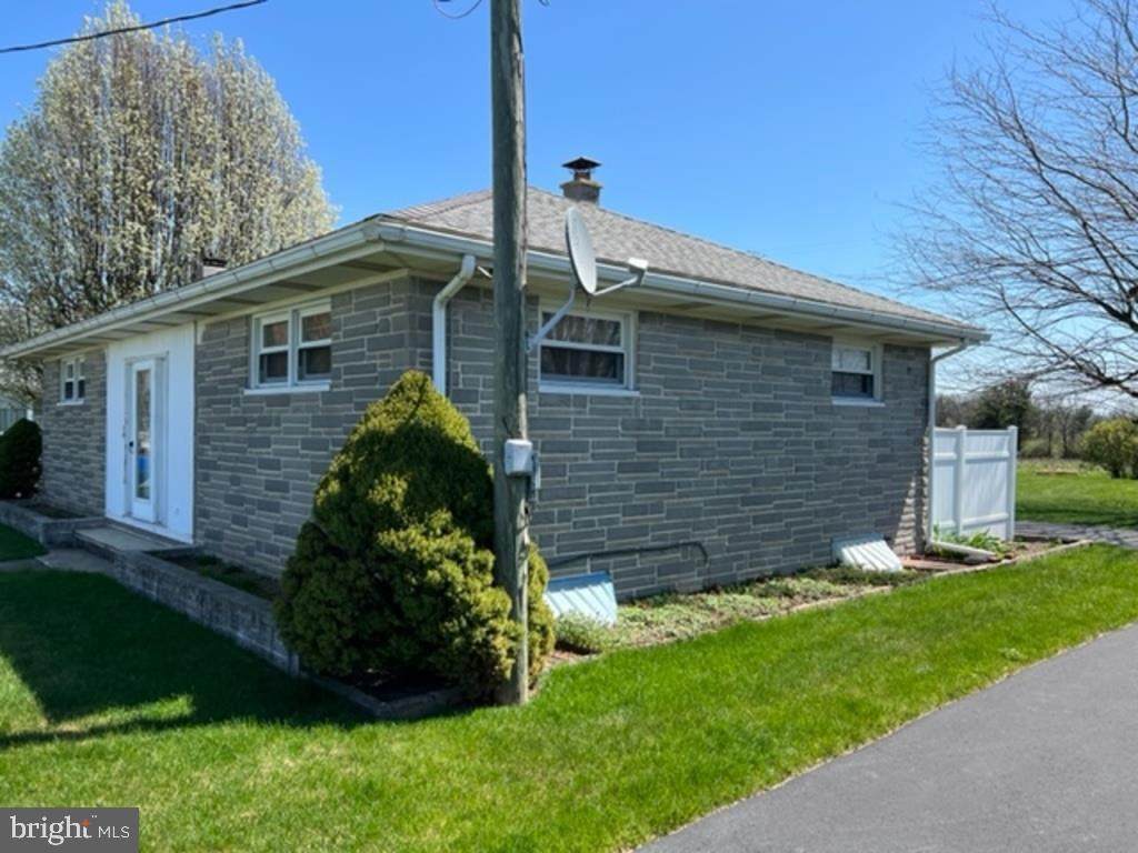 516 Rosebud Road - Photo 1