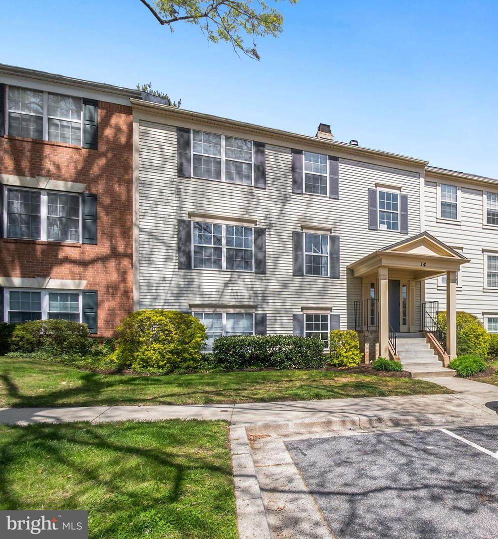 14 Normandy Square Court - Photo 1