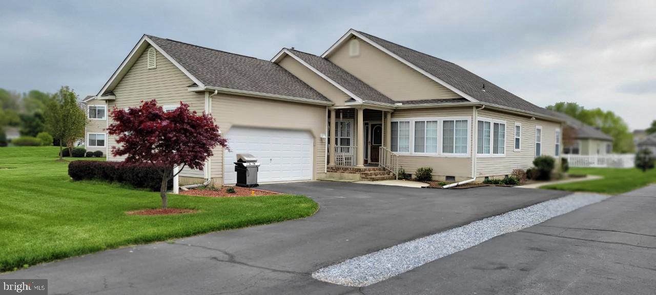 5 Homestead Boulevard - Photo 1